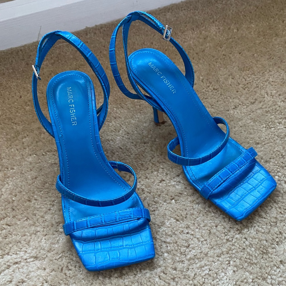 Marc Fisher Deric Sandal